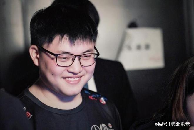 与此同时 与此同时