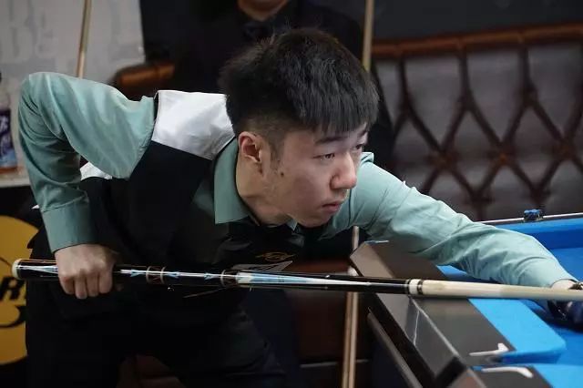 个青年球员 个青年球员