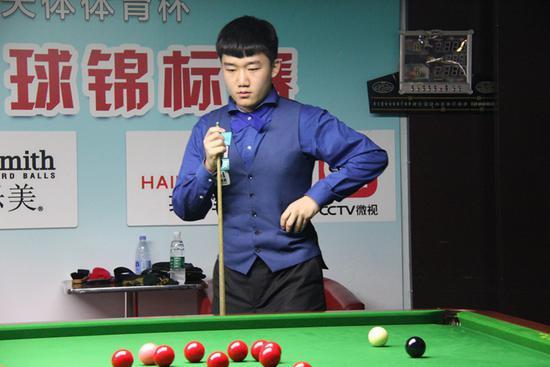 一脚射门被 一脚射门被