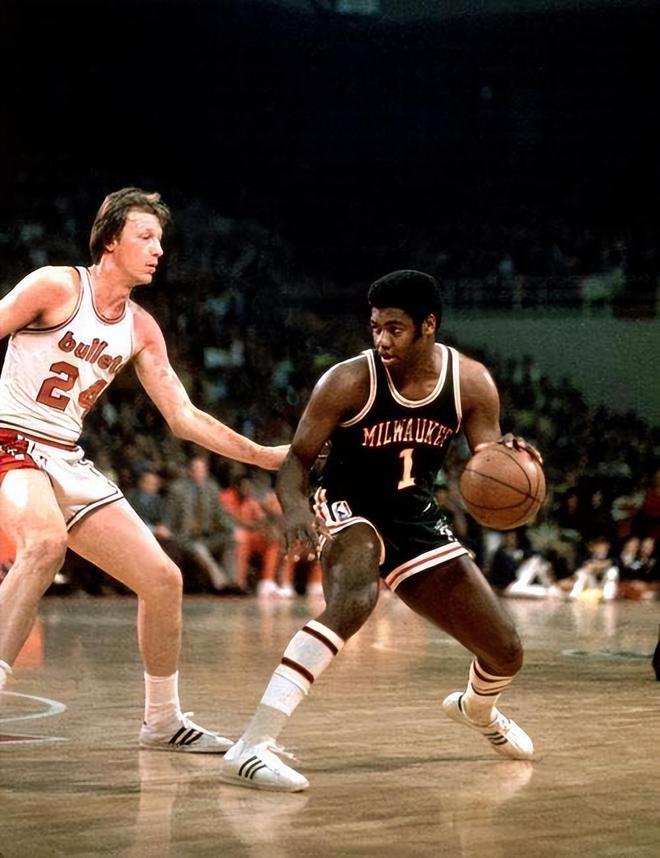 前场反抢 前场反抢